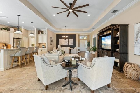 House in Bradenton, Florida 2 bedrooms, 173.08 sq.m. № 1679983 - photo 8