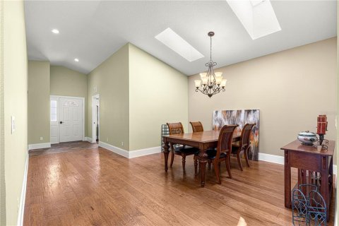 House in Ocala, Florida 2 bedrooms, 254.55 sq.m. № 1608157 - photo 5