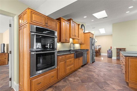 House in Ocala, Florida 2 bedrooms, 254.55 sq.m. № 1608157 - photo 17