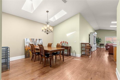 House in Ocala, Florida 2 bedrooms, 254.55 sq.m. № 1608157 - photo 4