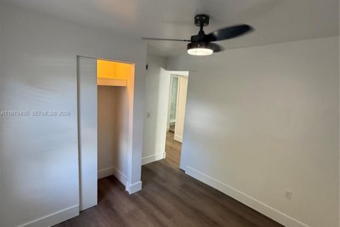 Apartamento en alquiler en Miami, Florida, 2 dormitorios № 2079855 - foto 6