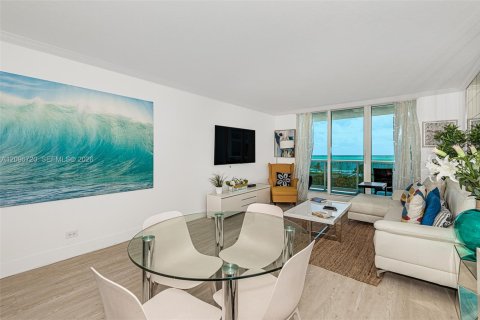 Copropriété à louer à Miami Beach, Floride: 1 chambre, 78.97 m2 № 2390500 - photo 2