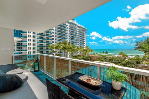 Condo à Miami Beach, Floride, 1 chambre  № 2390500