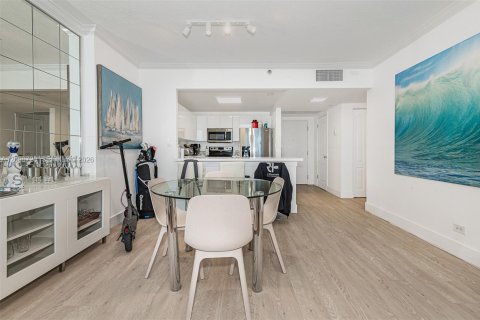 Copropriété à louer à Miami Beach, Floride: 1 chambre, 78.97 m2 № 2390500 - photo 9