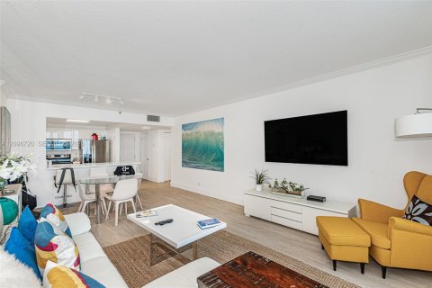 Copropriété à louer à Miami Beach, Floride: 1 chambre, 78.97 m2 № 2390500 - photo 6