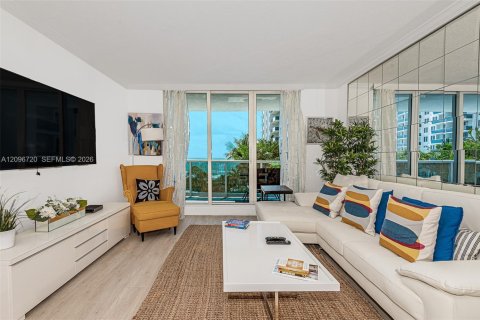 Copropriété à louer à Miami Beach, Floride: 1 chambre, 78.97 m2 № 2390500 - photo 4