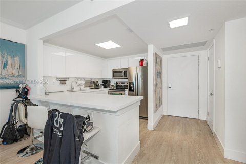 Copropriété à louer à Miami Beach, Floride: 1 chambre, 78.97 m2 № 2390500 - photo 11