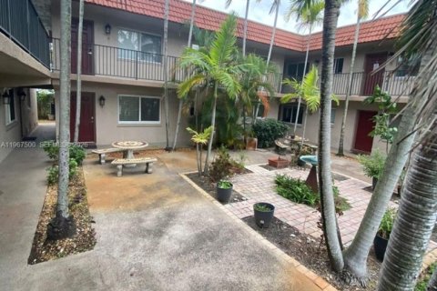 Condominio en venta en Wilton Manors, Florida, 2 dormitorios, 73.21 m2 № 2028760 - foto 15