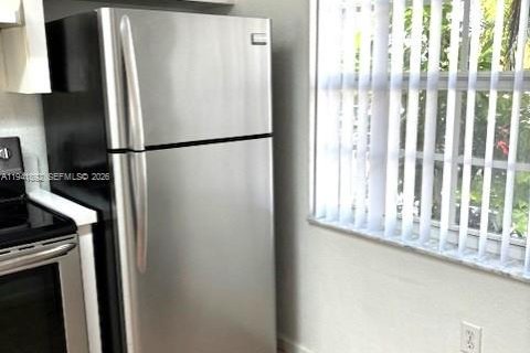 Touwnhouse à louer à Miami, Floride: 3 chambres, 106.84 m2 № 1998664 - photo 7