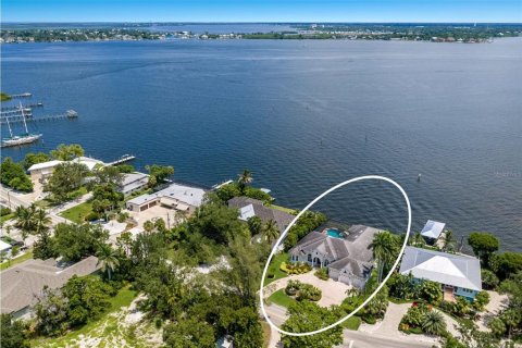 Villa ou maison à vendre à Bradenton, Floride: 4 chambres, 351.08 m2 № 2308311 - photo 2