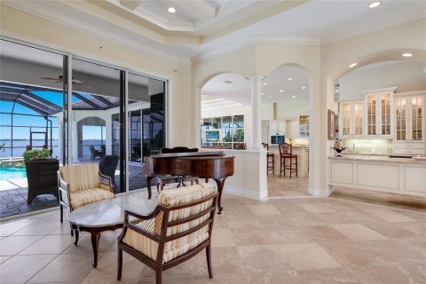 Villa ou maison à vendre à Bradenton, Floride: 4 chambres, 351.08 m2 № 2308311 - photo 12