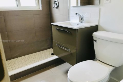 Villa ou maison à louer à Miami, Floride: 2 chambres № 1947876 - photo 5