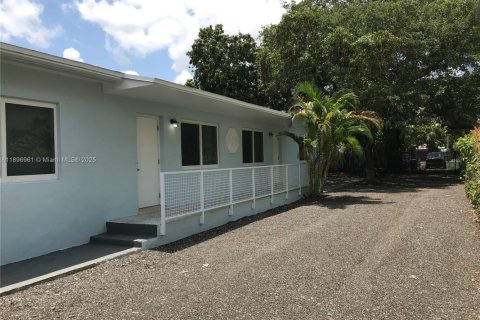 Villa ou maison à louer à Miami, Floride: 2 chambres № 1947876 - photo 13