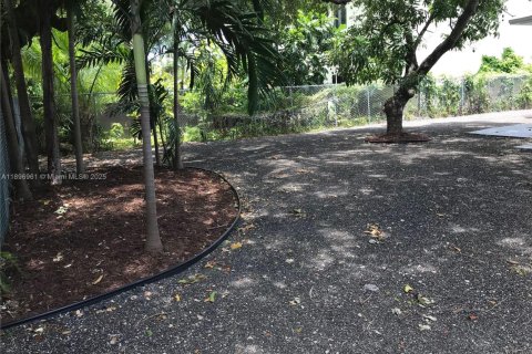 Villa ou maison à louer à Miami, Floride: 2 chambres № 1947876 - photo 16