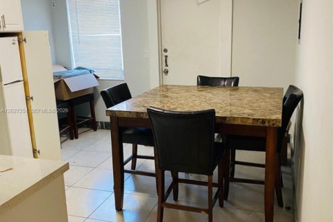 Immobilier commercial à vendre à Hialeah, Floride № 2086489 - photo 16