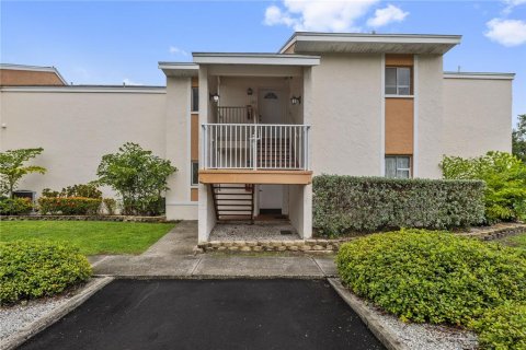 Apartamento en alquiler en Saint Petersburg, Florida, 1 dormitorio, 70.61 m2 № 1919286 - foto 1