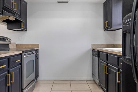 Apartamento en alquiler en Saint Petersburg, Florida, 1 dormitorio, 70.61 m2 № 1919286 - foto 6