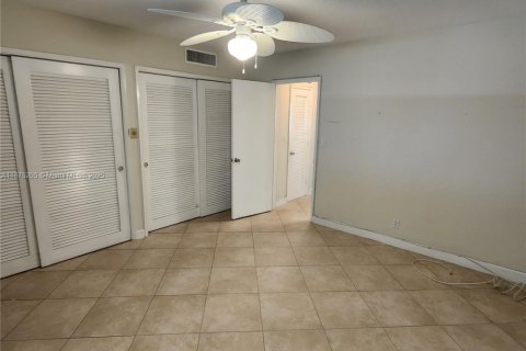 Condo in Fort Lauderdale, Florida, 1 bedroom  № 2021076 - photo 10