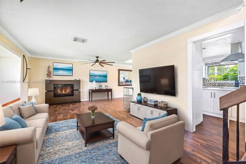 House in Weston, Florida 4 bedrooms, 231.05 sq.m. № 1896183 - photo 7