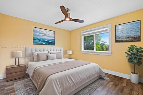 House in Weston, Florida 4 bedrooms, 231.05 sq.m. № 1896183 - photo 25