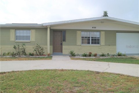 Casa en venta en Holiday, Florida, 2 dormitorios, 91.79 m2 № 1198791 - foto 3
