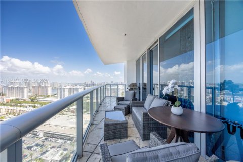 Condo in Sunny Isles Beach, Florida, 3 bedrooms № 2089881 - photo 30