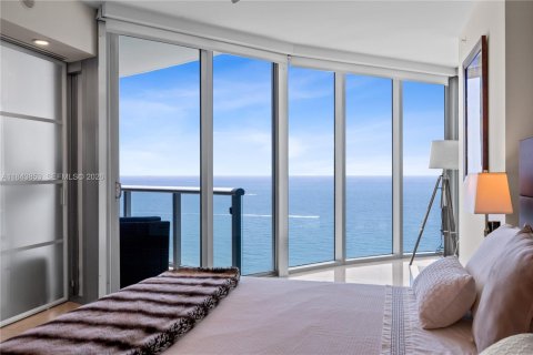 Condo in Sunny Isles Beach, Florida, 3 bedrooms № 2089881 - photo 16