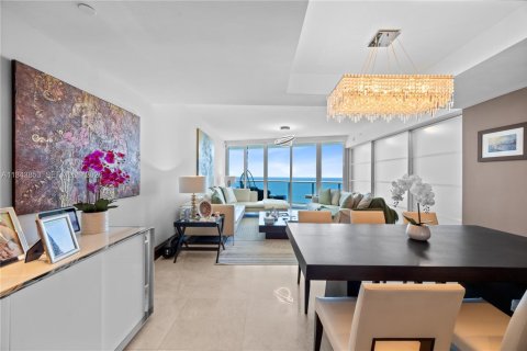 Condo in Sunny Isles Beach, Florida, 3 bedrooms № 2089881 - photo 8