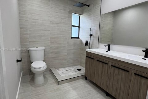 Villa ou maison à louer à Miami, Floride: 2 chambres, 117.06 m2 № 1971659 - photo 13