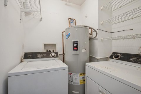 Condo in Pompano Beach, Florida, 2 bedrooms  № 2270475 - photo 8