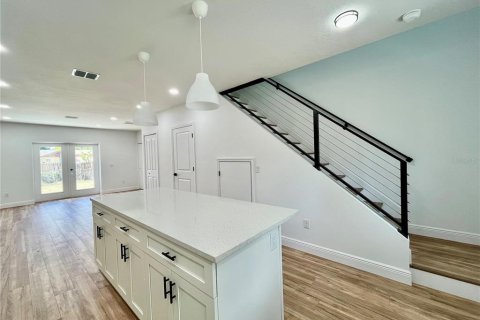 Touwnhouse à vendre à Tampa, Floride: 3 chambres, 139.95 m2 № 2149497 - photo 5
