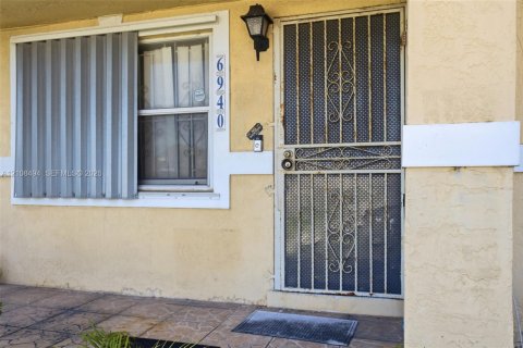 Casa en venta en Miami, Florida, 3 dormitorios, 121.52 m2 № 2429990 - foto 5