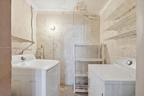 Casa en venta en Miami, Florida, 3 dormitorios, 121.52 m2 № 2429990 - foto 13