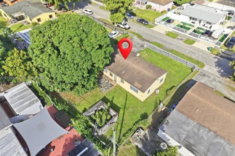 Casa en venta en Miami, Florida, 3 dormitorios, 121.52 m2 № 2429990 - foto 25