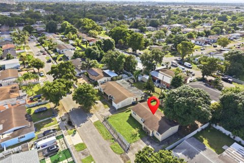 Casa en venta en Miami, Florida, 3 dormitorios, 121.52 m2 № 2429990 - foto 23