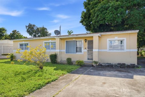 Casa en venta en Miami, Florida, 3 dormitorios, 121.52 m2 № 2429990 - foto 4