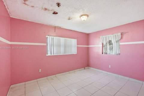 Casa en venta en Miami, Florida, 3 dormitorios, 121.52 m2 № 2429990 - foto 15