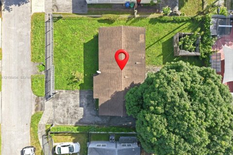 Casa en venta en Miami, Florida, 3 dormitorios, 121.52 m2 № 2429990 - foto 24