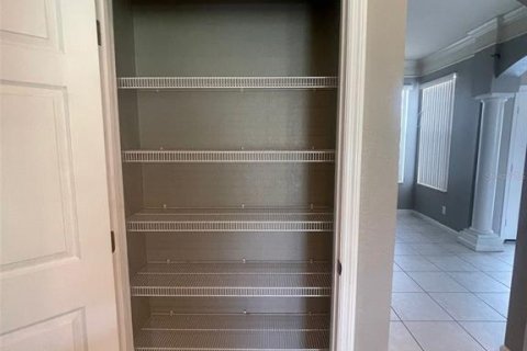 Снять в аренду виллу или дом в Киссимми, Флорида 8 комнат, 241.73м2, № 1900527 - фото 8