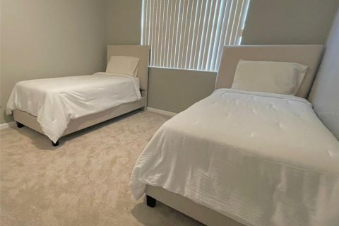 Casa en alquiler en Kissimmee, Florida, 4 dormitorios, 241.73 m2 № 1900527 - foto 13