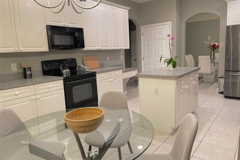 House in Kissimmee, Florida 4 bedrooms, 241.73 sq.m. № 1900527 - photo 21
