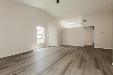 House in New Port Richey, Florida 2 bedrooms, 106.09 sq.m. № 1916568 - photo 3