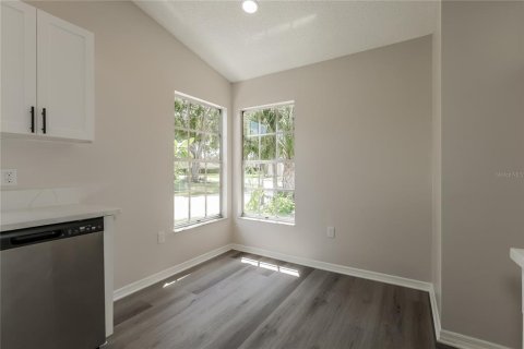 House in New Port Richey, Florida 2 bedrooms, 106.09 sq.m. № 1916568 - photo 7