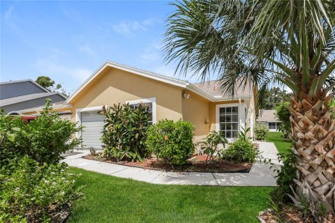 House in New Port Richey, Florida 2 bedrooms, 106.09 sq.m. № 1916568 - photo 2
