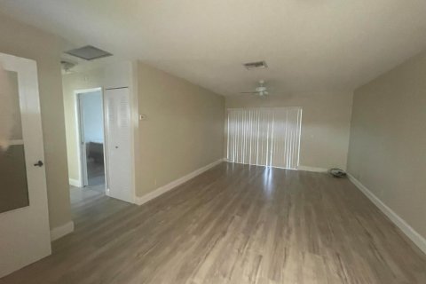 Copropriété à louer à West Palm Beach, Floride: 1 chambre, 56.76 m2 № 2271249 - photo 2