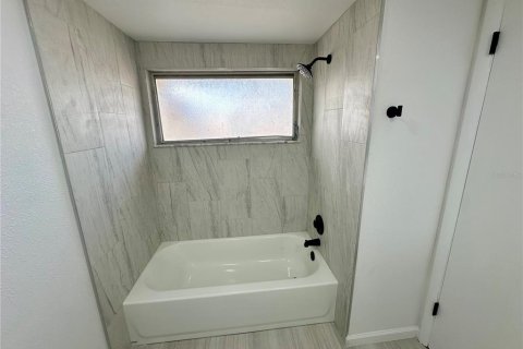 Condo in Casselberry, Florida, 3 bedrooms  № 1626379 - photo 19