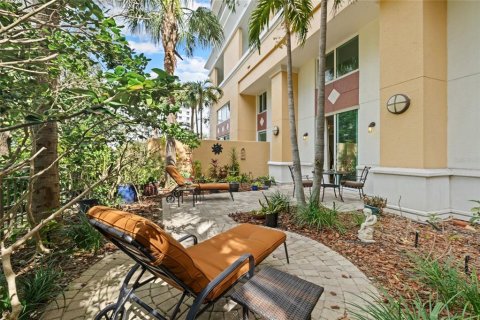 Condominio en venta en Sarasota, Florida, 1 dormitorio, 156.45 m2 № 2094219 - foto 8