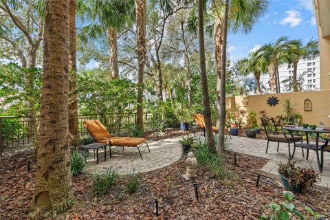 Condominio en venta en Sarasota, Florida, 1 dormitorio, 156.45 m2 № 2094219 - foto 6