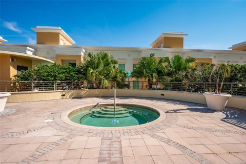 Condominio en venta en Sarasota, Florida, 1 dormitorio, 156.45 m2 № 2094219 - foto 29