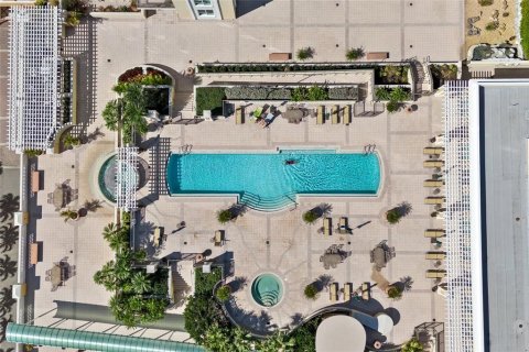 Condominio en venta en Sarasota, Florida, 1 dormitorio, 156.45 m2 № 2094219 - foto 30